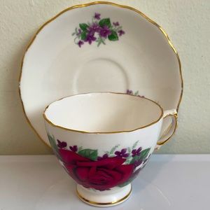Royal Vale Rose w/ gold Bone China Cup & Saucer Floral pattern